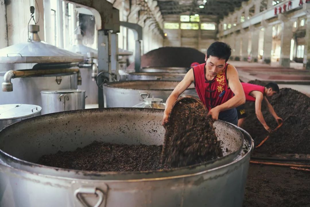 酱香型白酒的酿造工艺流程