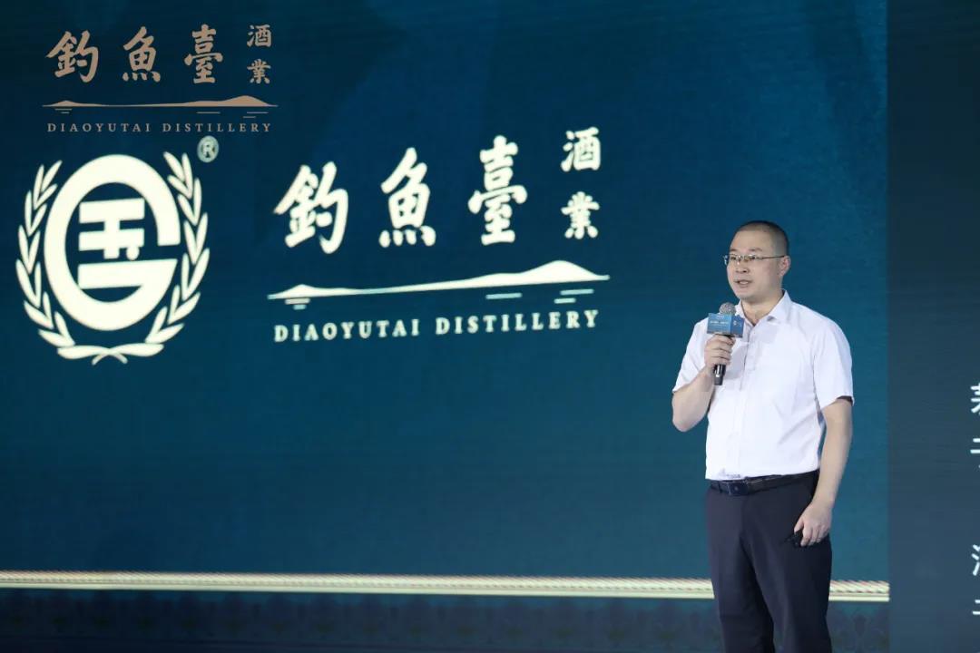 钓鱼台邹.jpg 钓鱼台邹.jpg
