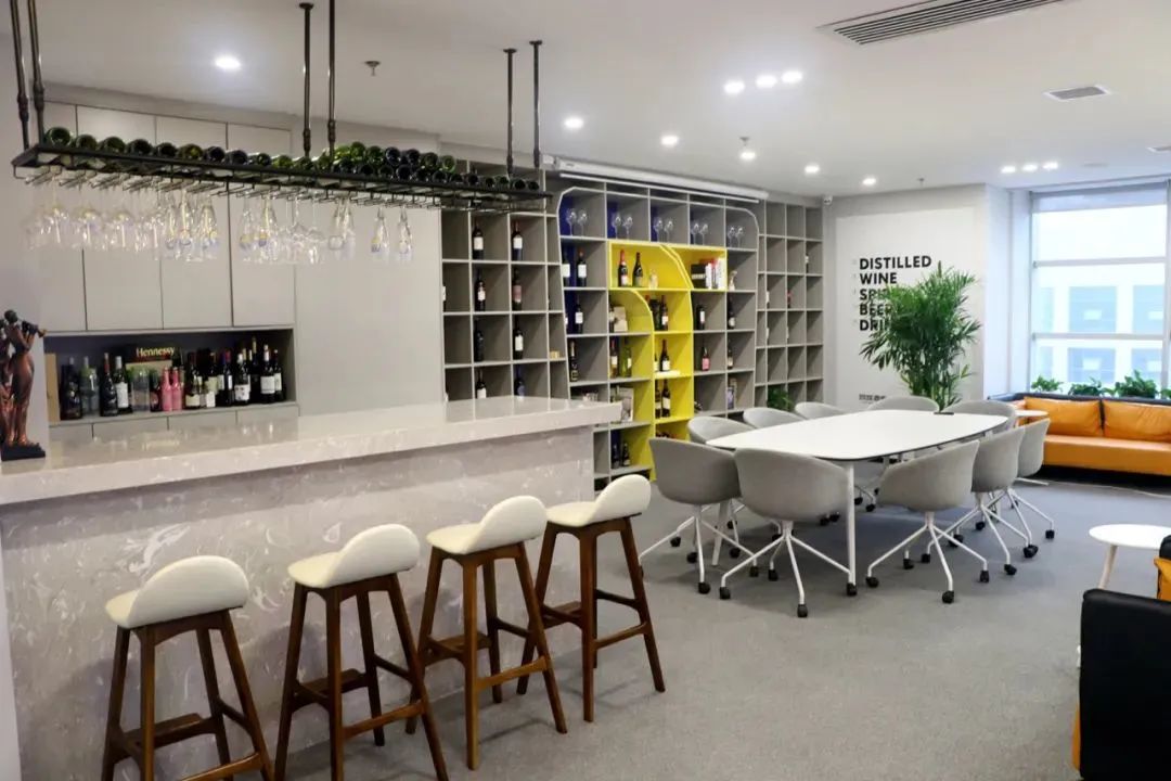 山西二线城市里,藏着一家年入5亿的互联网卖酒公司