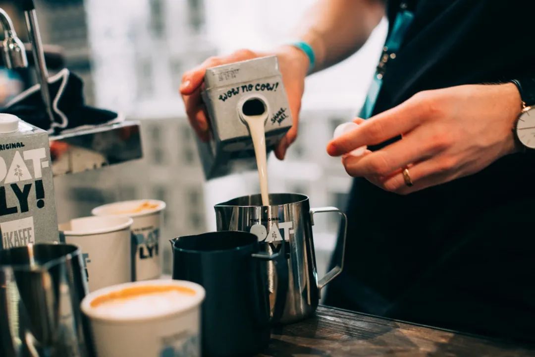 OATLY重返零售渠道,食品品牌如何加速增长?