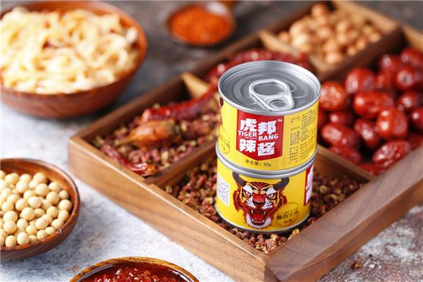 2分钟狂卖160万罐,让老干妈坐立难安:从红海中杀出,虎邦辣酱凭何出圈?