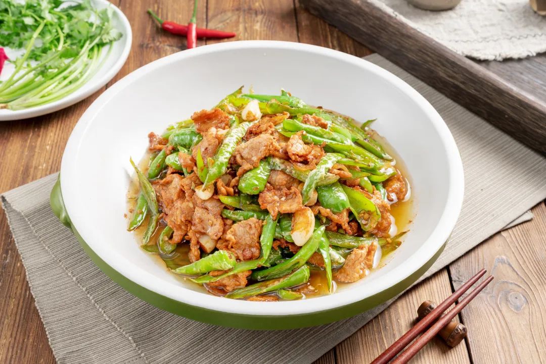 菜竟比肉还贵!餐饮行业再陷食材涨价难题