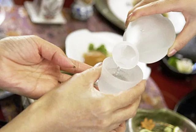 如何给酒局开个好头？