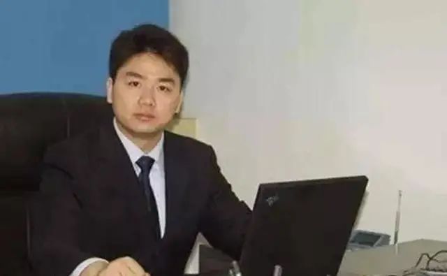 唯一的“草根”刘强东