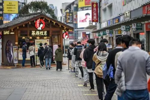 言几又闭店、欠薪，网红品牌路在何方？