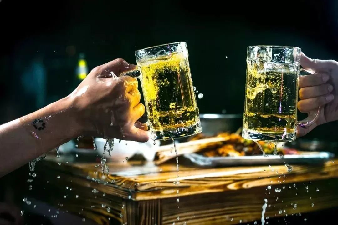一年倒闭500家,宣称10倍利润的精酿啤酒为何不行了?
