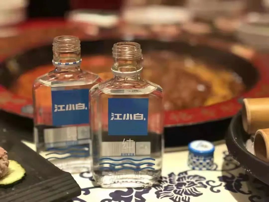 工信部定调白酒新方向,苦战十年的江小白们,要来了?