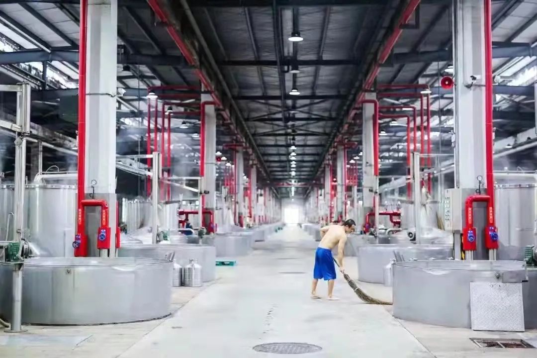 工信部定调白酒新方向,苦战十年的江小白们,要来了?