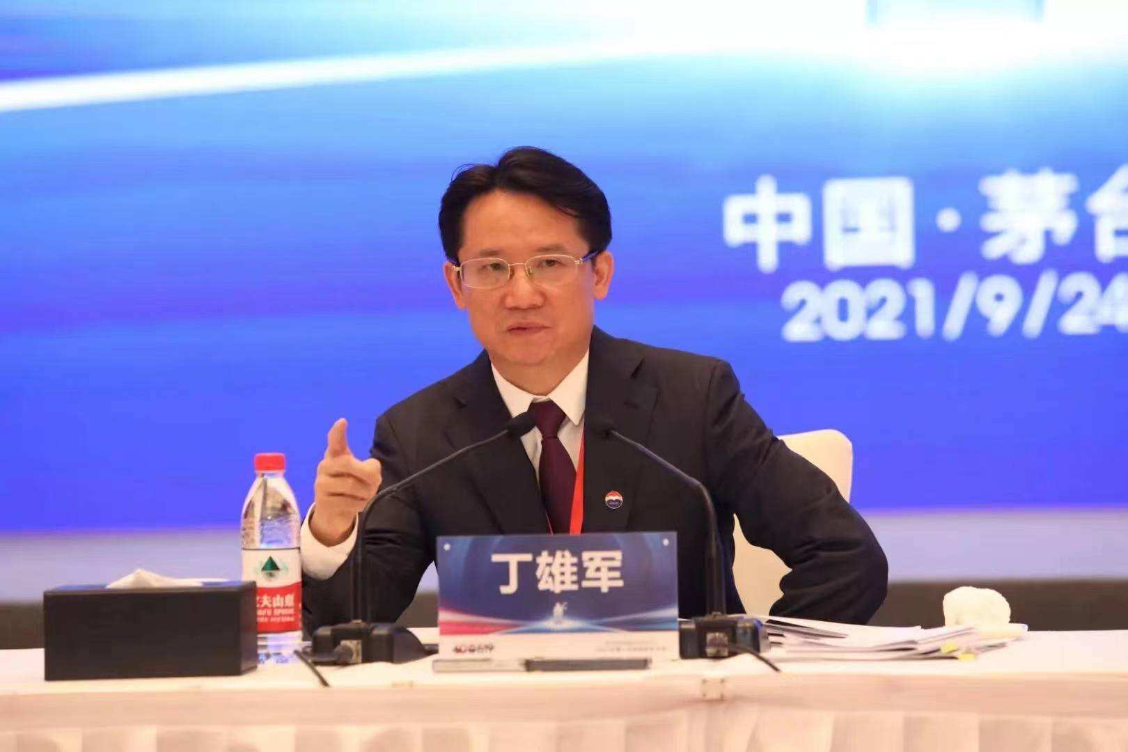 丁雄军2.jpg