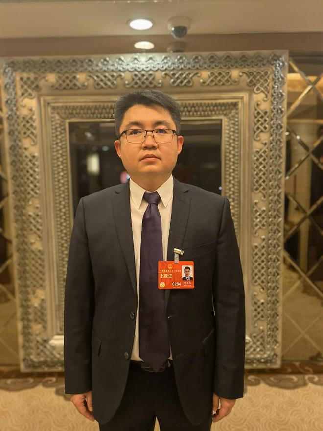 史玉东.jpg 史玉东.jpg