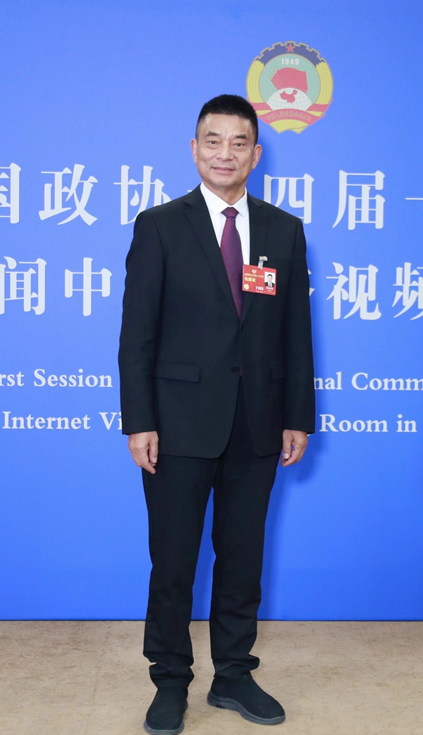 刘永好.jpg 刘永好.jpg