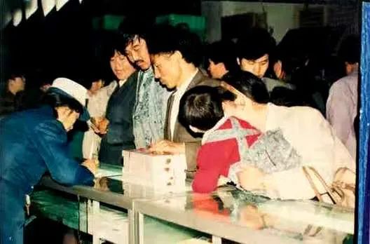 “我花20000元,买来孩子性早熟”:千亿保健品市场,这次瞄准了儿童