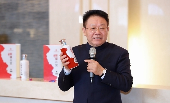 颜建国：百万酒庄是传承英雄文化的重要载体
