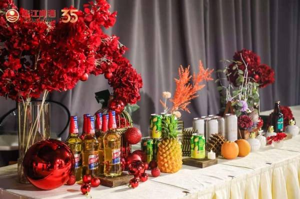 珠江啤酒举行35周年庆典并发布四款新产品