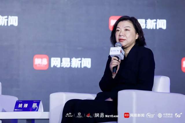 新品崛起的秘密：独家对话自嗨锅、INXX、小红书