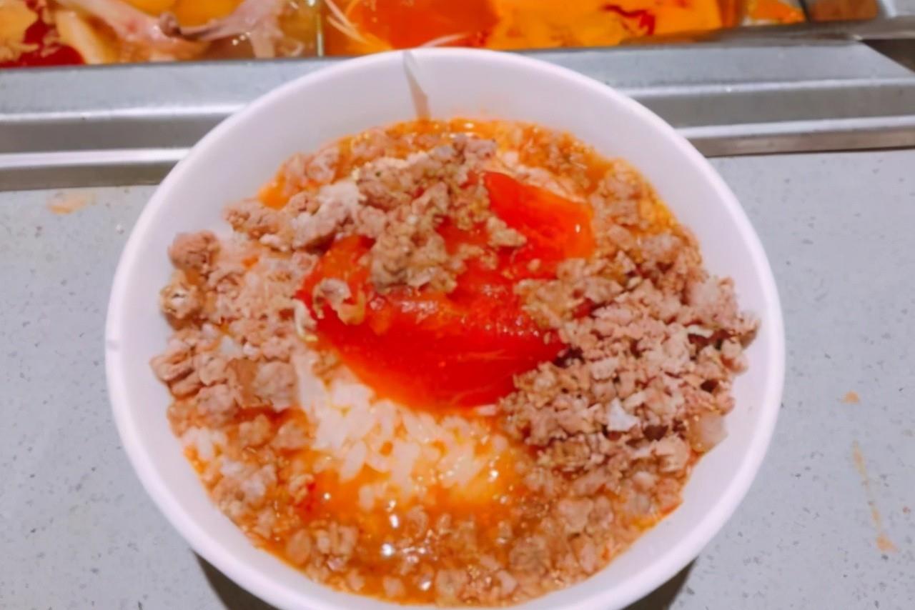 海底捞8毛钱一份的牛肉粒背后,是一年2个亿的大生意!