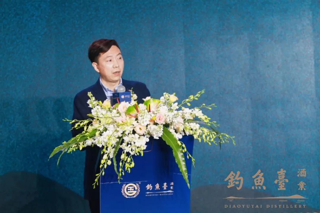 3何勇.jpg 3何勇.jpg