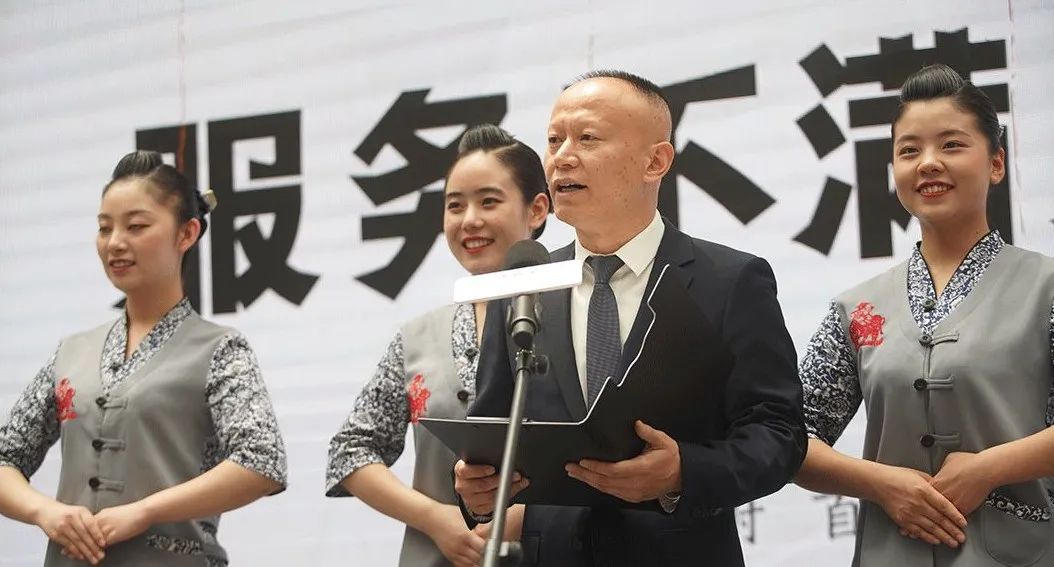 小放牛董事长张志民:炒菜界的“海底捞”,如何打造定位