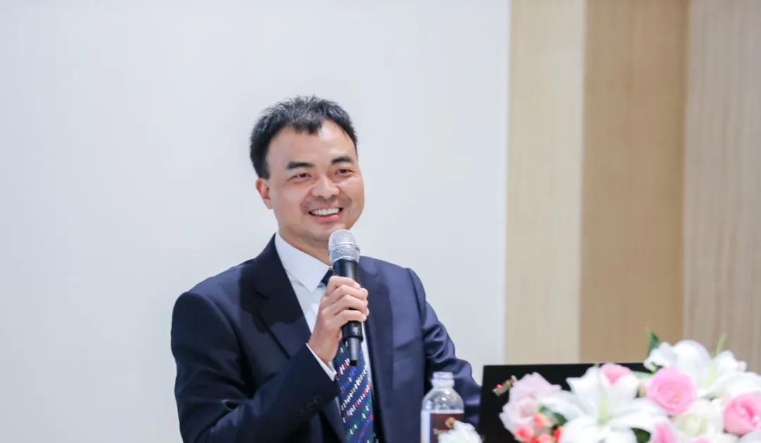 刘毅.jpg
