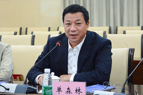 单森林.jpg 单森林.jpg