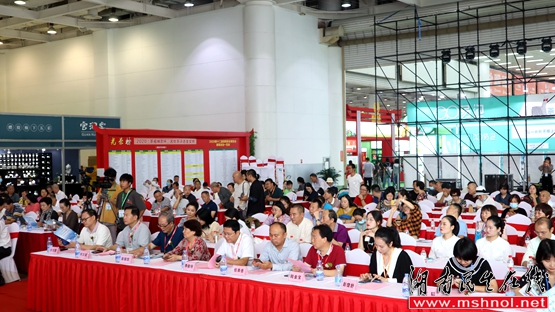 湖南省茶业协会茶器专业委员会今天在长沙成立