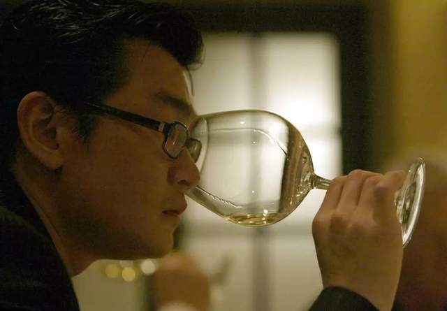 著名葡萄酒罪犯“康帝博士”出狱！