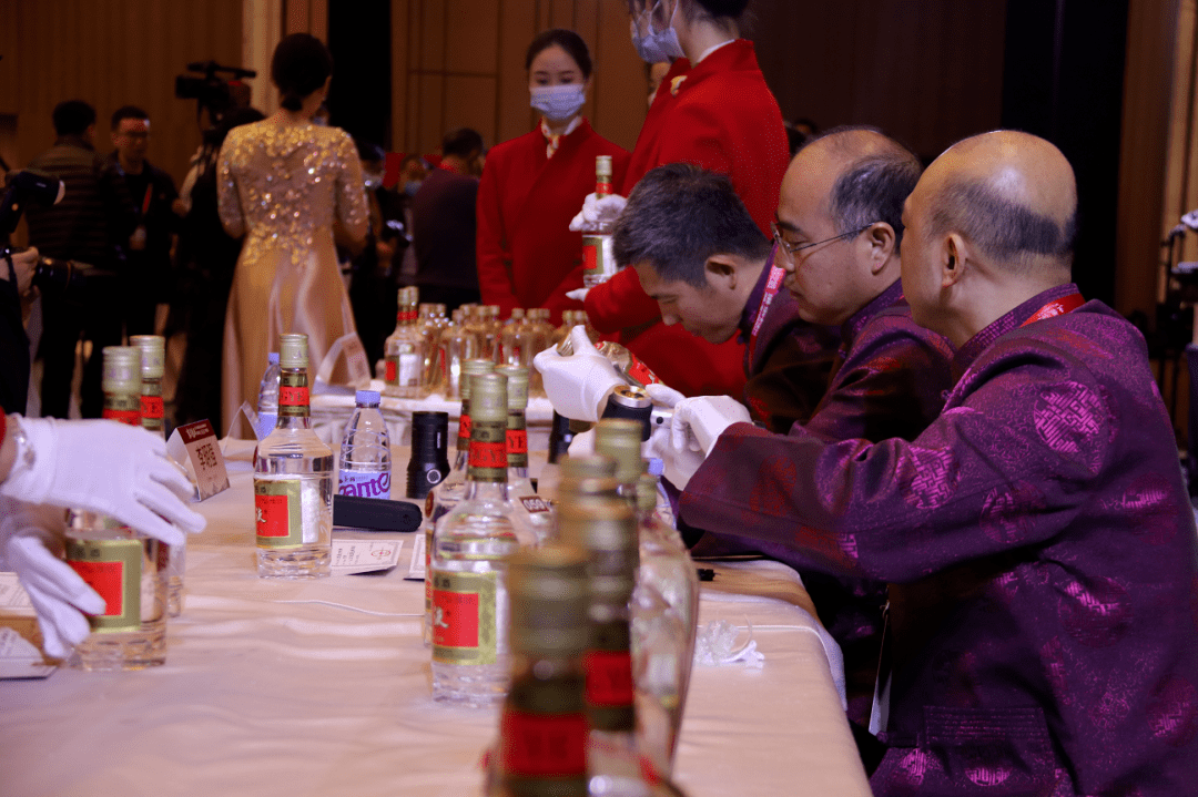 “家有老酒”，民间寻宝五粮液专场活动火爆举行