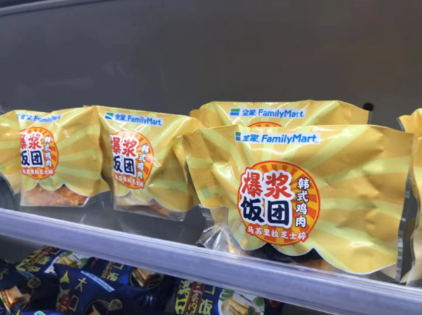 妙可蓝多携手全家,芝士爆品浓情上市