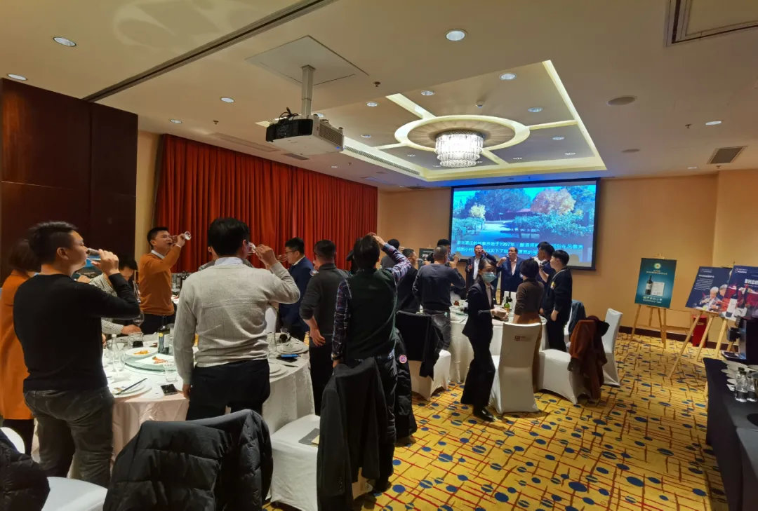 “携手先锋，裕见未来”张裕先锋国际酒业品鉴晚宴在杭州举行