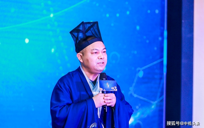 白酒文化沉浸式体验,泸州老窖特曲60版礼宴开启