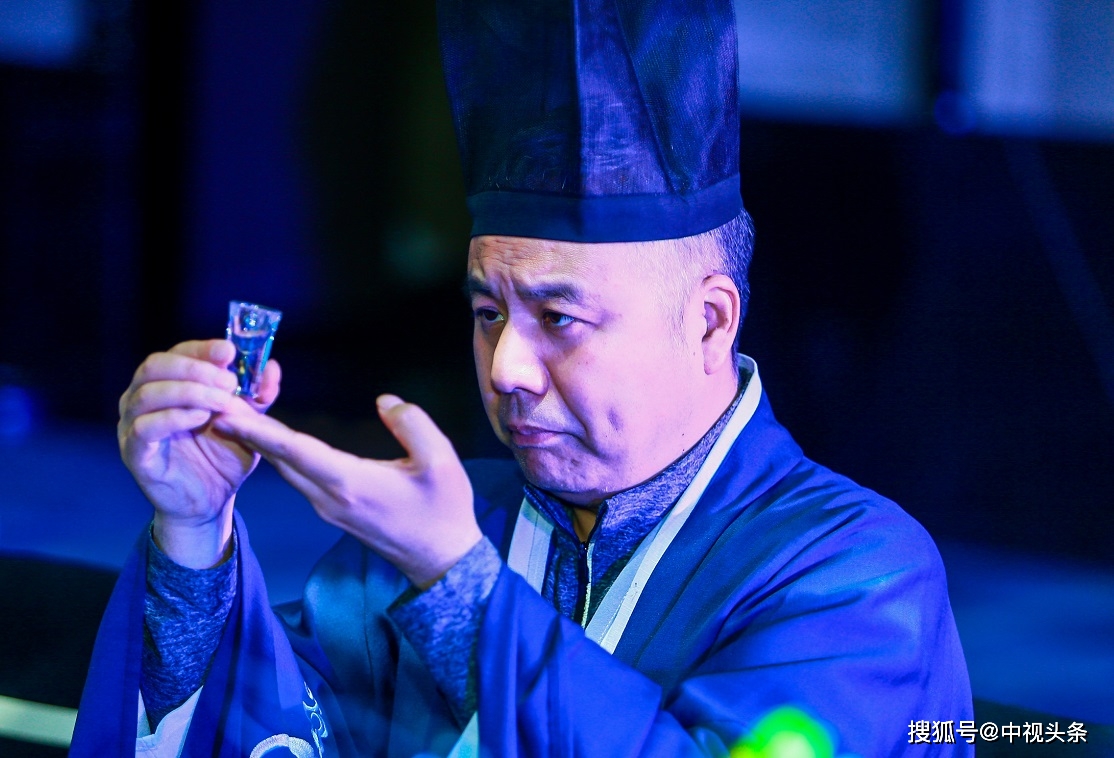 白酒文化沉浸式体验,泸州老窖特曲60版礼宴开启