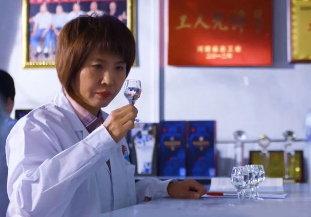 赊店老酒科研中心再创品质佳绩