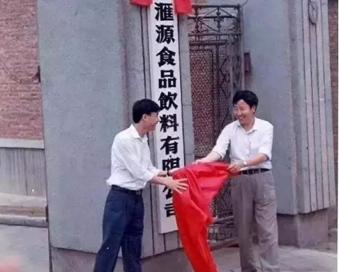 年没过完,中国的国民饮料凉了
