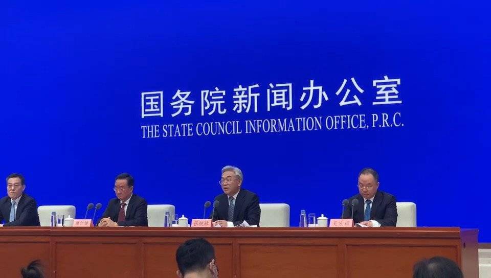 每日粮油新观察:粮食丰产还进口 大豆玉米单产竟不足美国60%