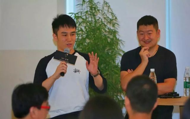 中国两大奶茶巨头:33岁奈雪老板VS29岁喜茶老板
