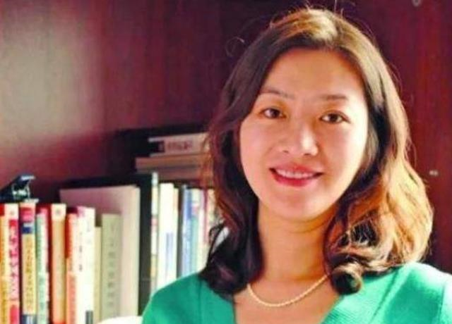 瑞幸咖啡老板钱治亚:曾经无限风光,如今满盘皆输