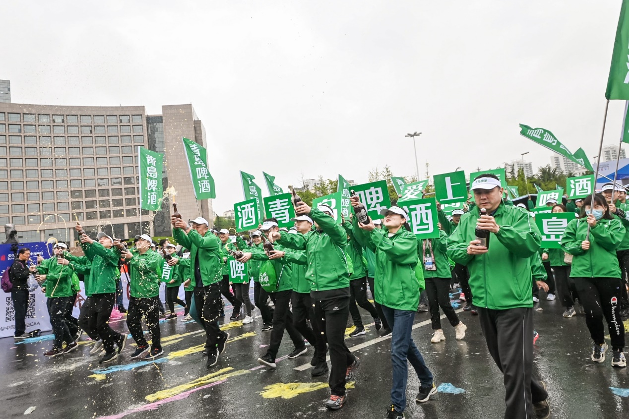 上场皆英雄 2021青马“砰”然开启，青岛啤酒“饮”人瞩目
