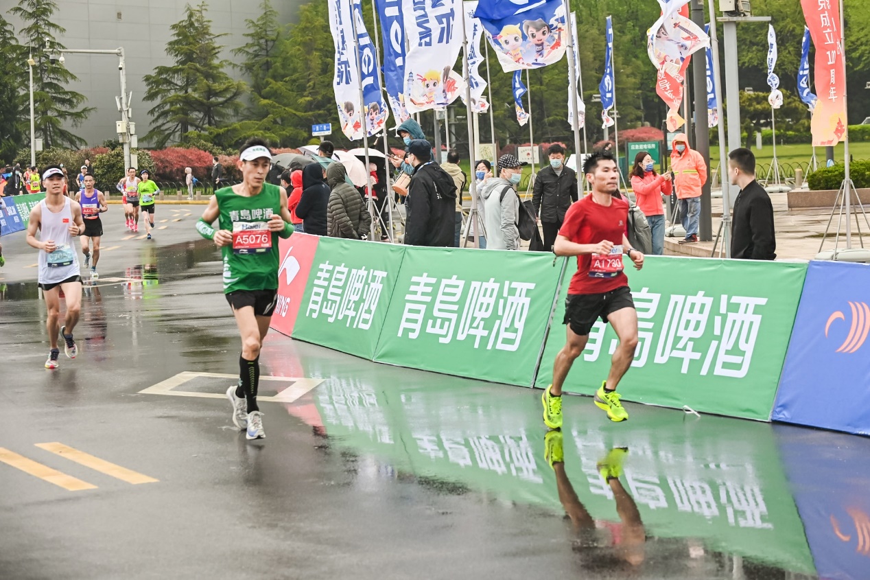 上场皆英雄 2021青马“砰”然开启，青岛啤酒“饮”人瞩目