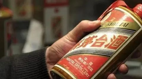 购买茅台要注意到这种“拔头”酒