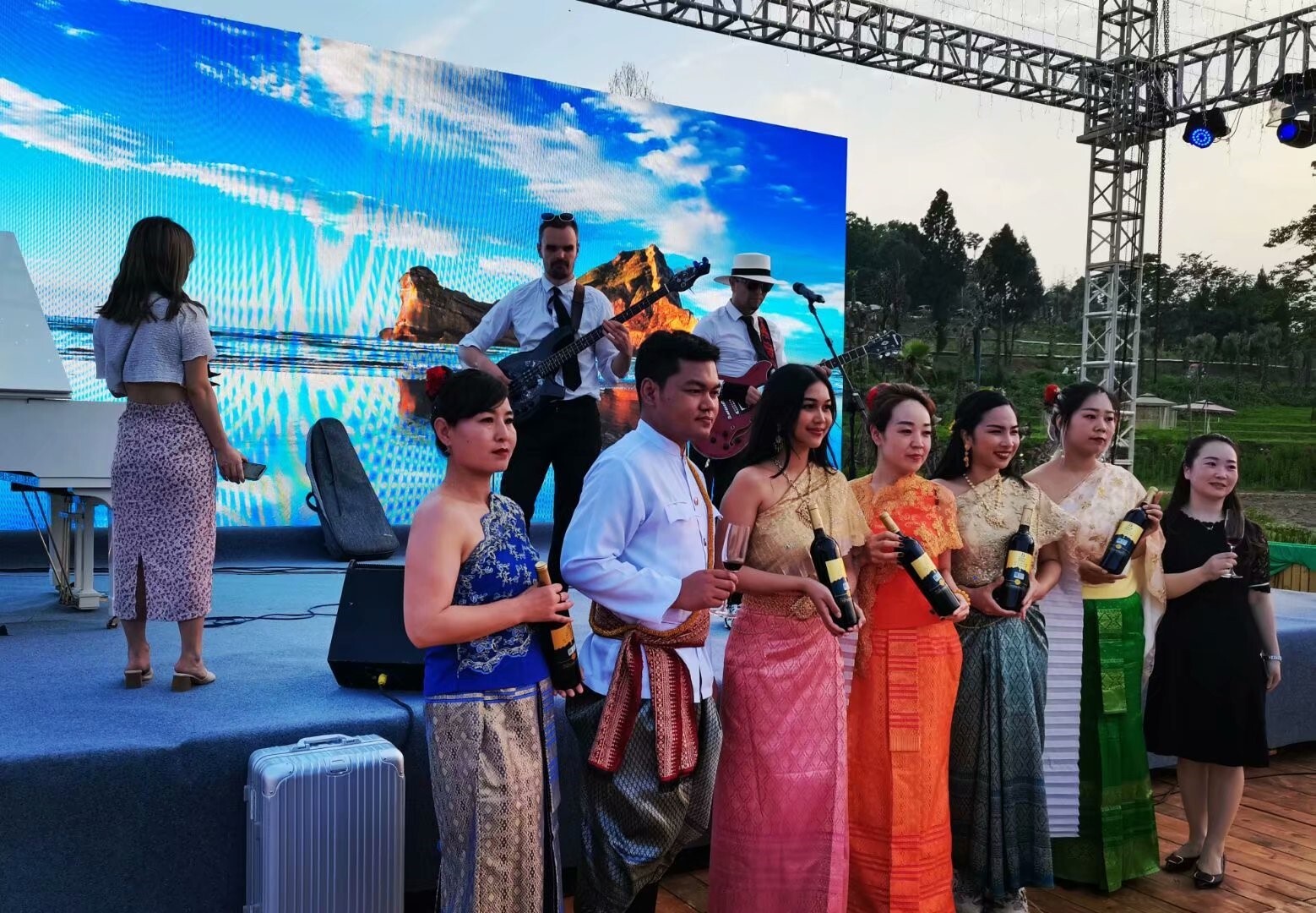 文化现场｜李白故里泰谷里，雄起艺术振乡村