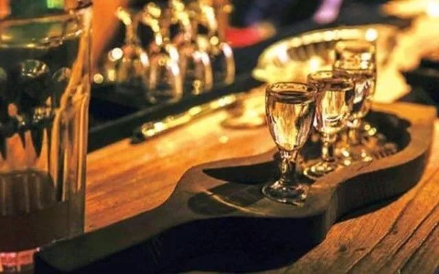老酒和新酒的喝法不同！如何合理饮用老酒？