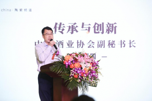 文化进万家工程启动！春夏秋冬红楼梦十二金钗酒新品上市