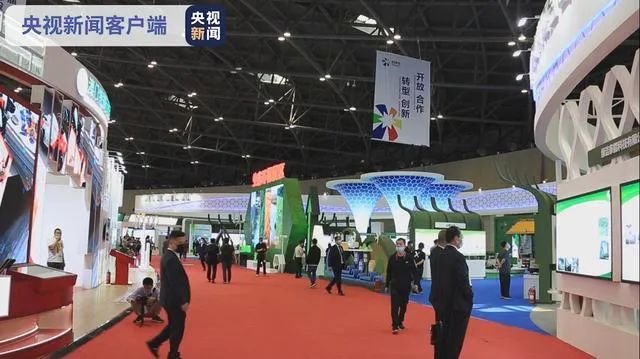 杜康小封坛荣耀当选中博会河南产业交流会晚宴唯一用酒