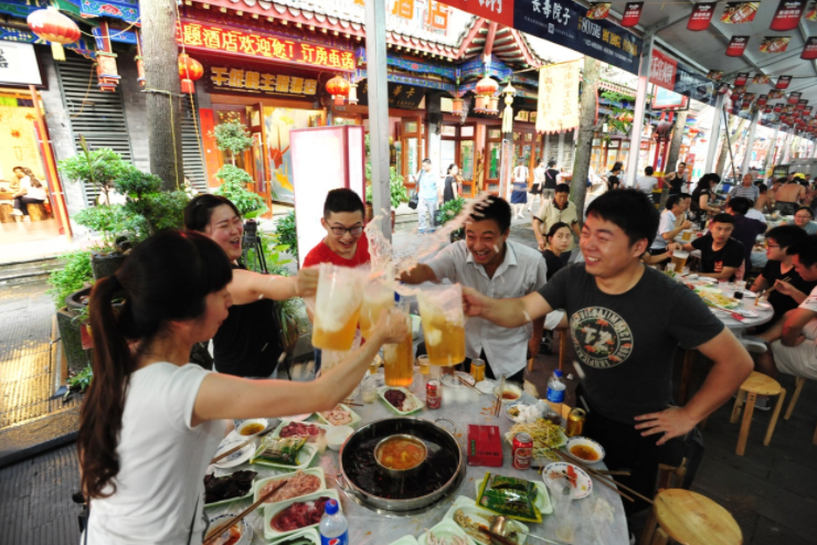 第九届啤酒火锅节来了!快来长寿嗨!