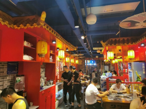 老火锅市场稳固,辣子千红正宗成都老火锅发展迅猛