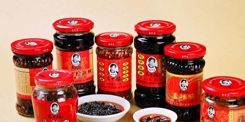 “美国牌”辣酱，年营收高达300亿是老干妈的七倍！