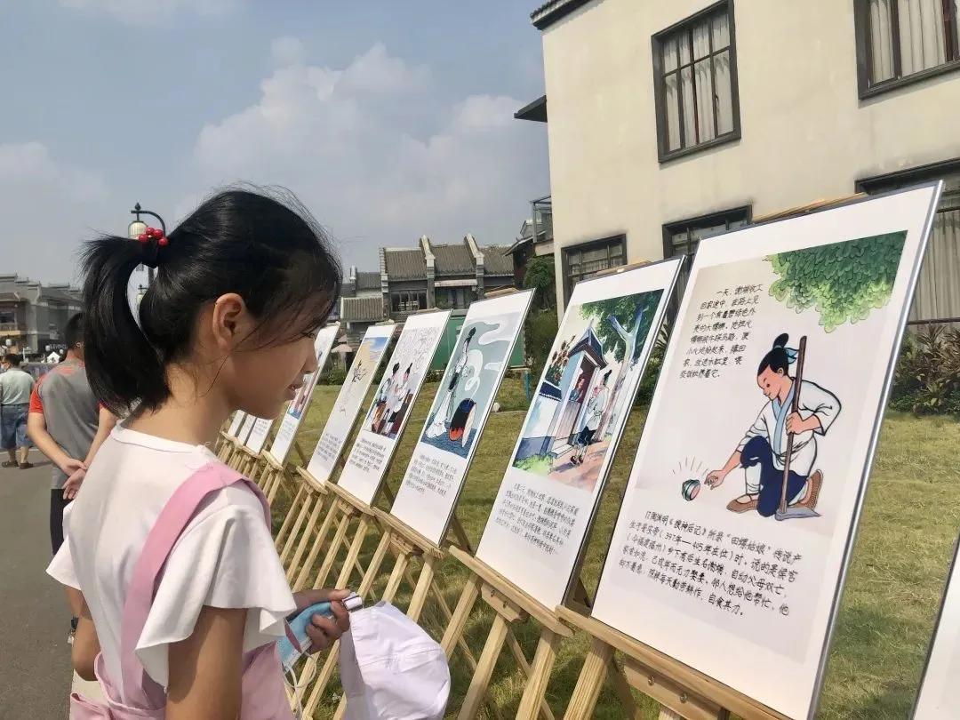 52家品牌展示，柳州螺蛳粉美食节开幕
