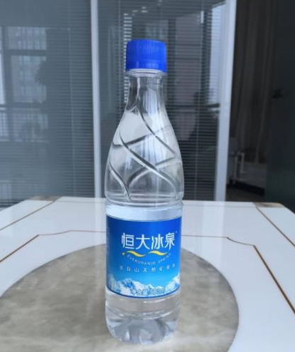 恒大矿泉水投资60亿打广告,结果却亏了40亿?