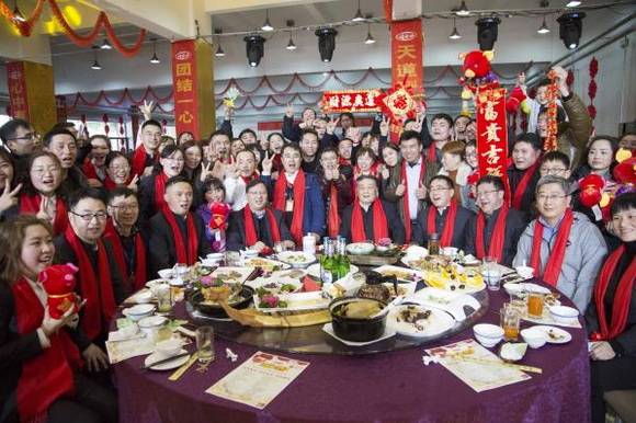 饮料企业首获“全国质量奖”,娃哈哈再上发展新台阶