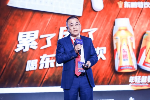 一瓶饮料，300亿身家，夹缝中逆袭的潮汕商人